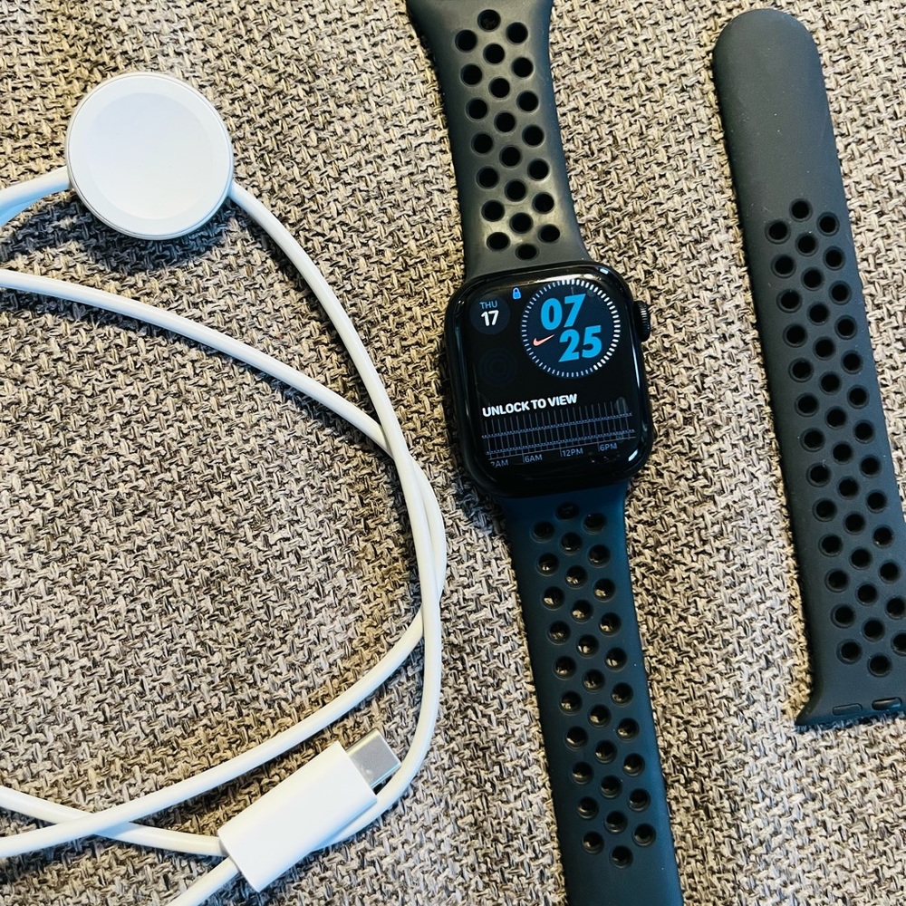 Apple Watch Nike Series 7 - 41mm